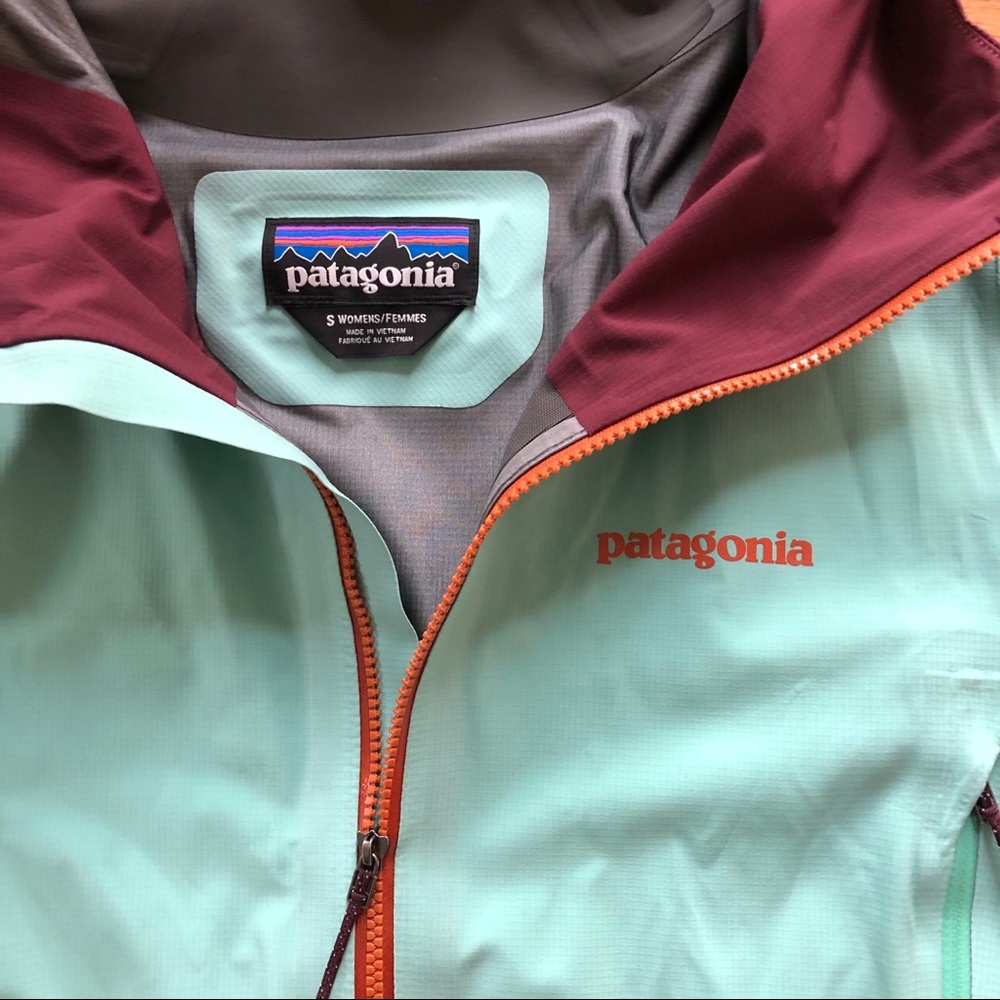 Descensionist lightweight hard shell ski jacket